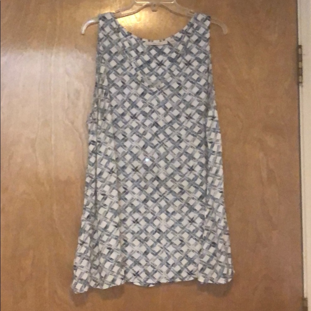 Sleeveless tunic